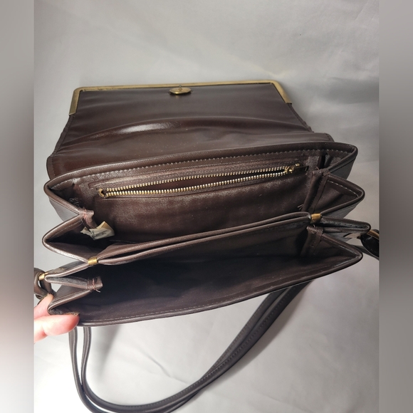 Vintage Brown Leather Shoulder Purse/Clutch Gold Tone Hardware - Picture 4 of 9